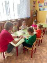 День бумажного самолетика День бумажного самолетика.